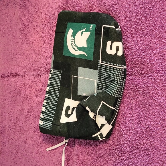 MSU Zippered Pouch - Picture 4 of 4